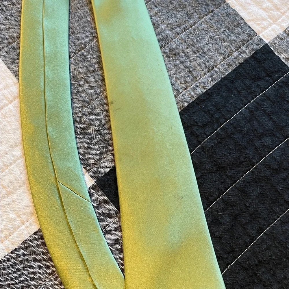 Arrow Light Green Tie